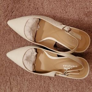 Alfani White Leather Kitten Heels Size 8M